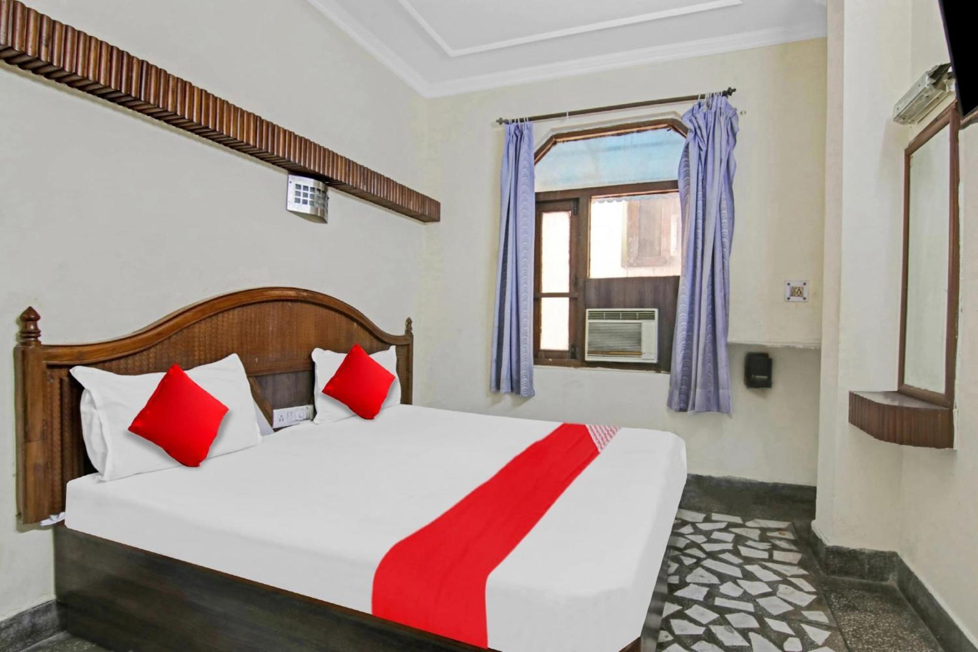 Hotel O Rak International New Delhi Eksteriør billede