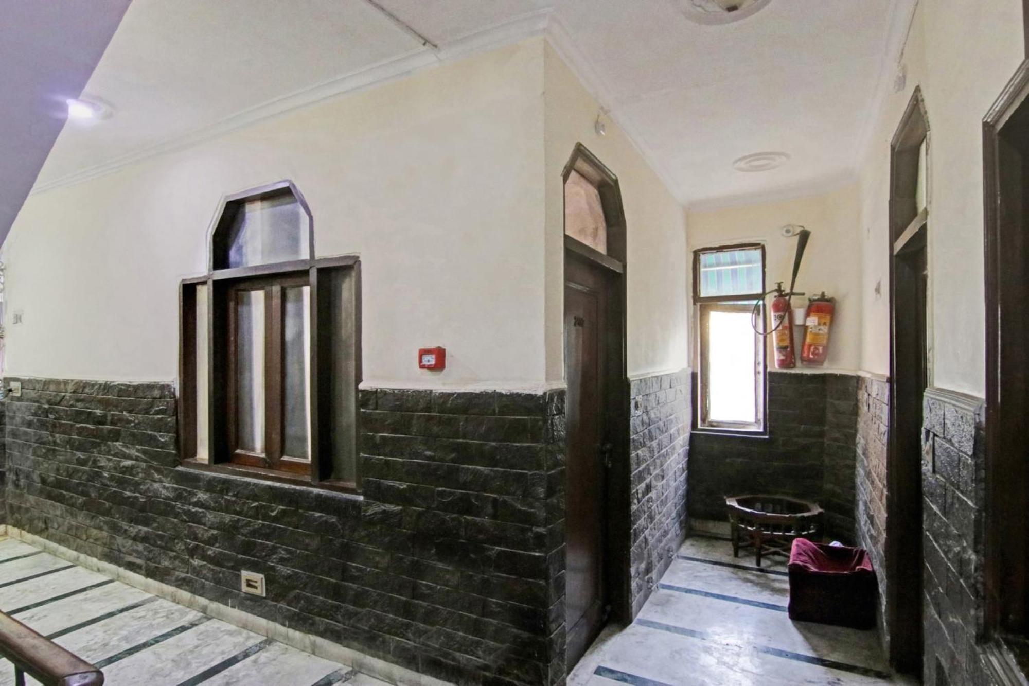 Hotel O Rak International New Delhi Eksteriør billede
